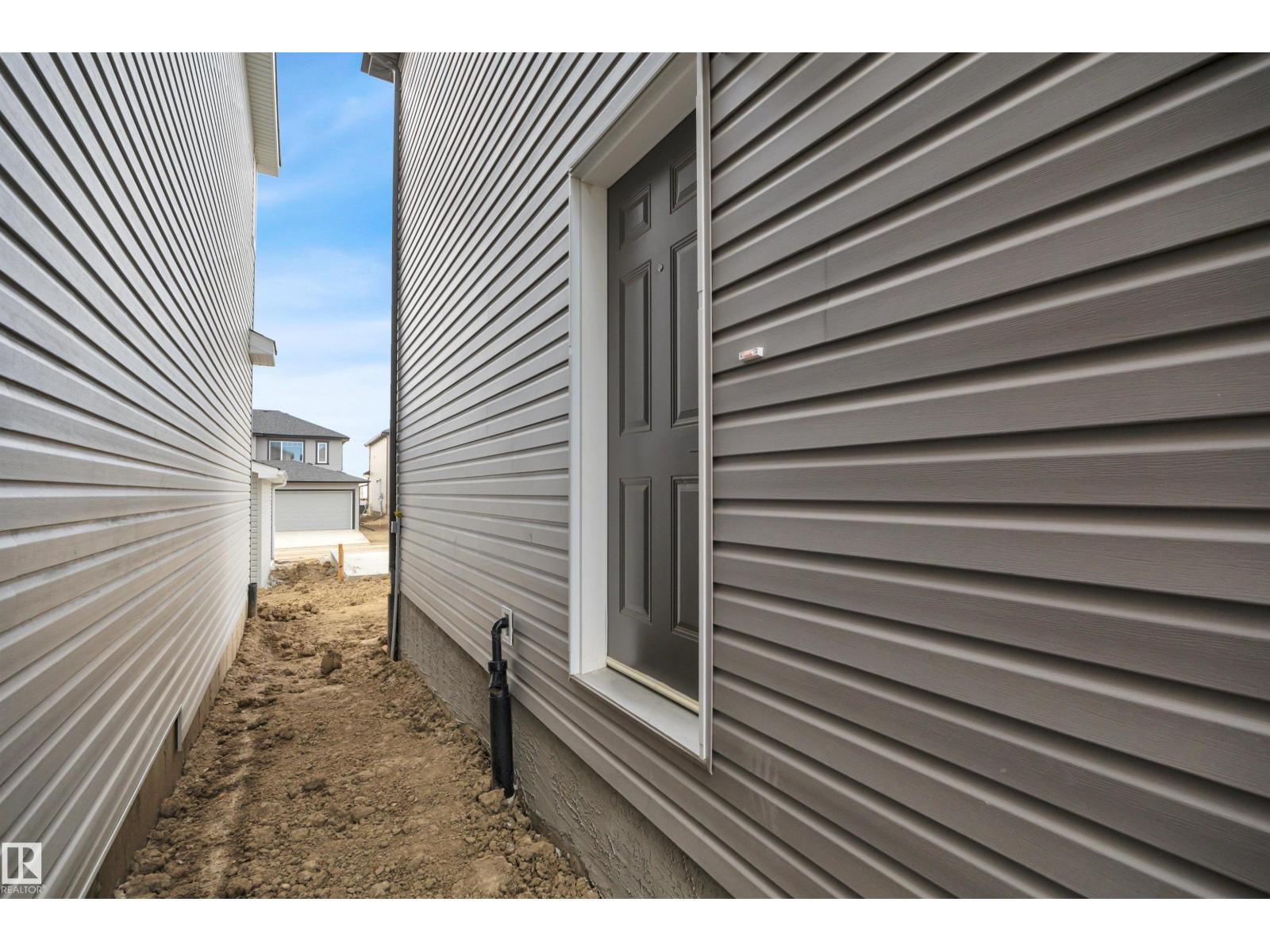 203 Wattle RD, Leduc