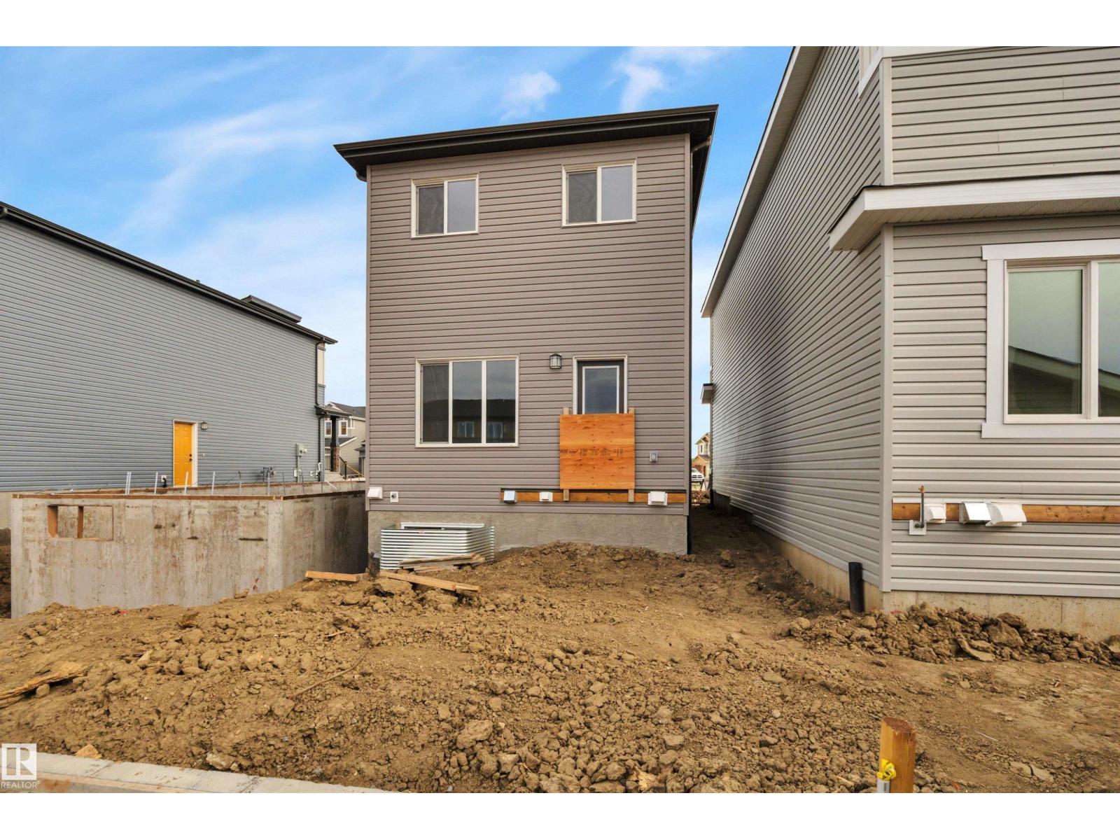 203 Wattle RD, Leduc