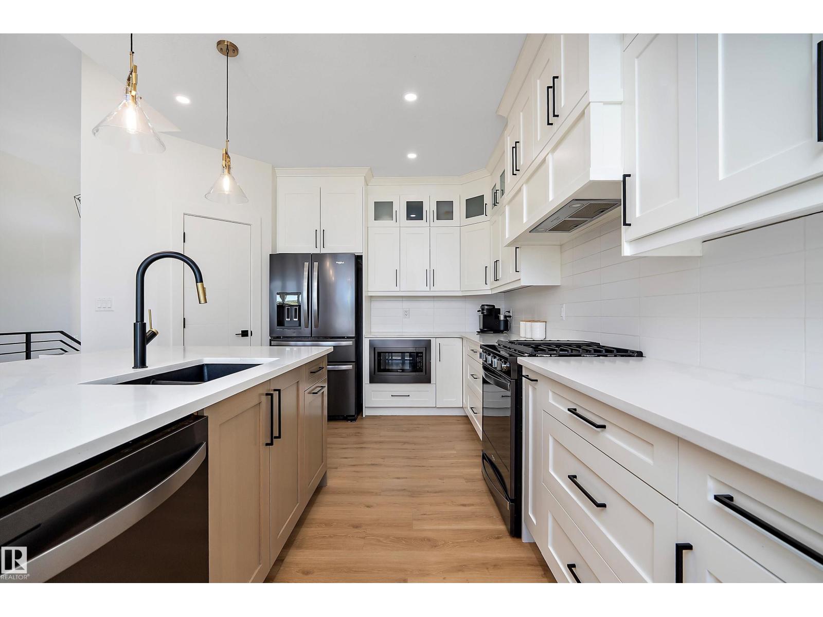 181 20212 Township Road 510, Rural Strathcona County