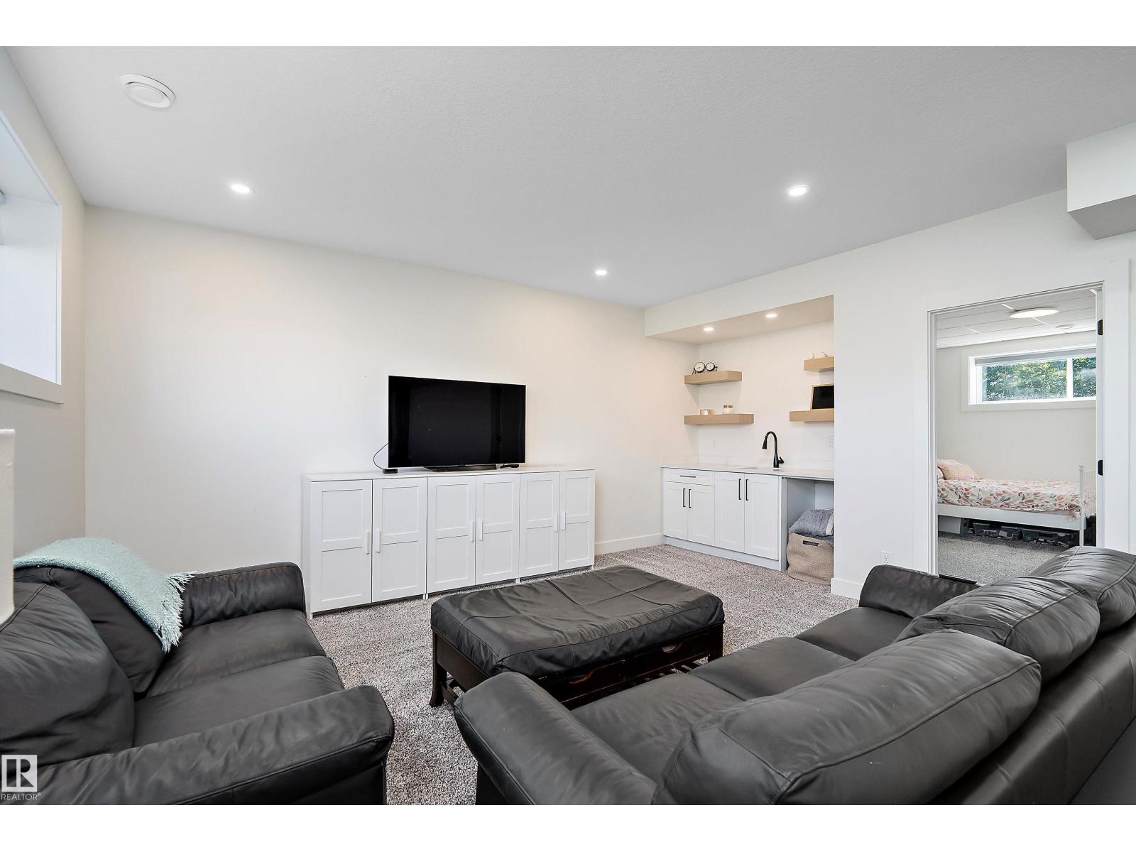 181 20212 Township Road 510, Rural Strathcona County