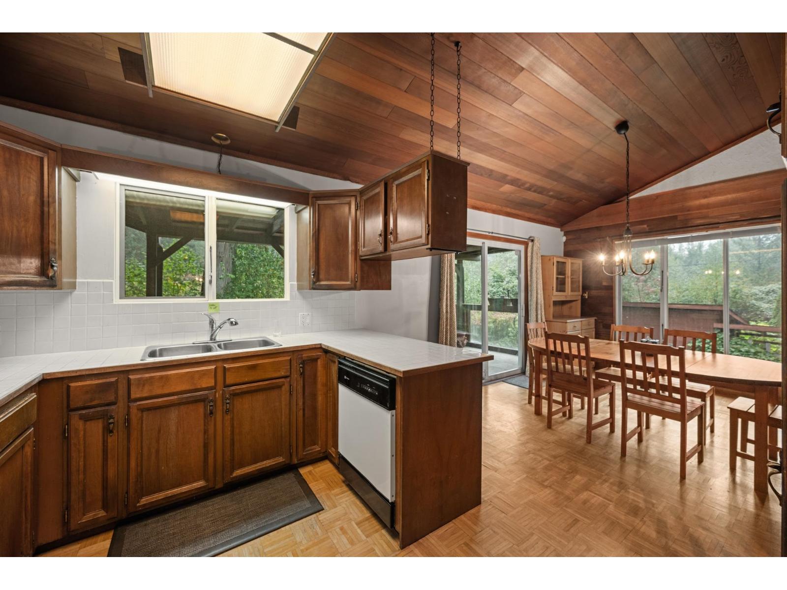 33213 RICHARDS AVENUE, Mission