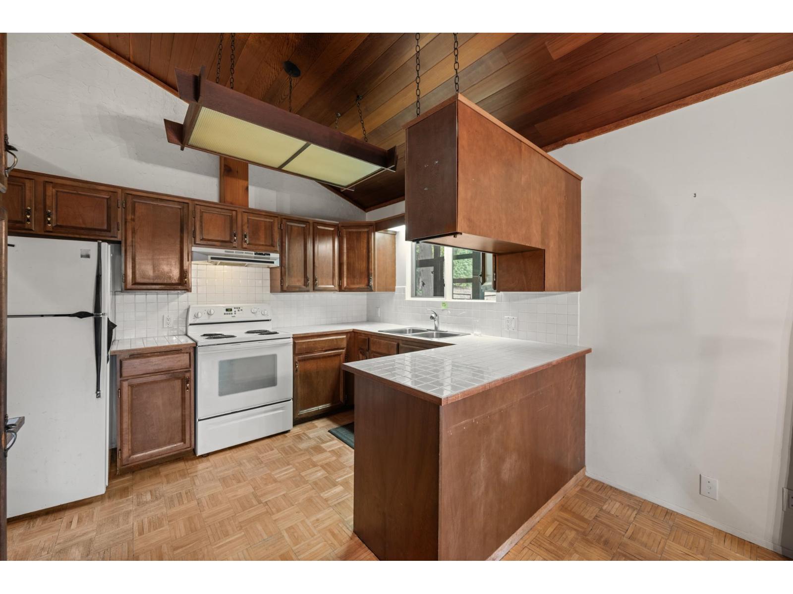 33213 RICHARDS AVENUE, Mission