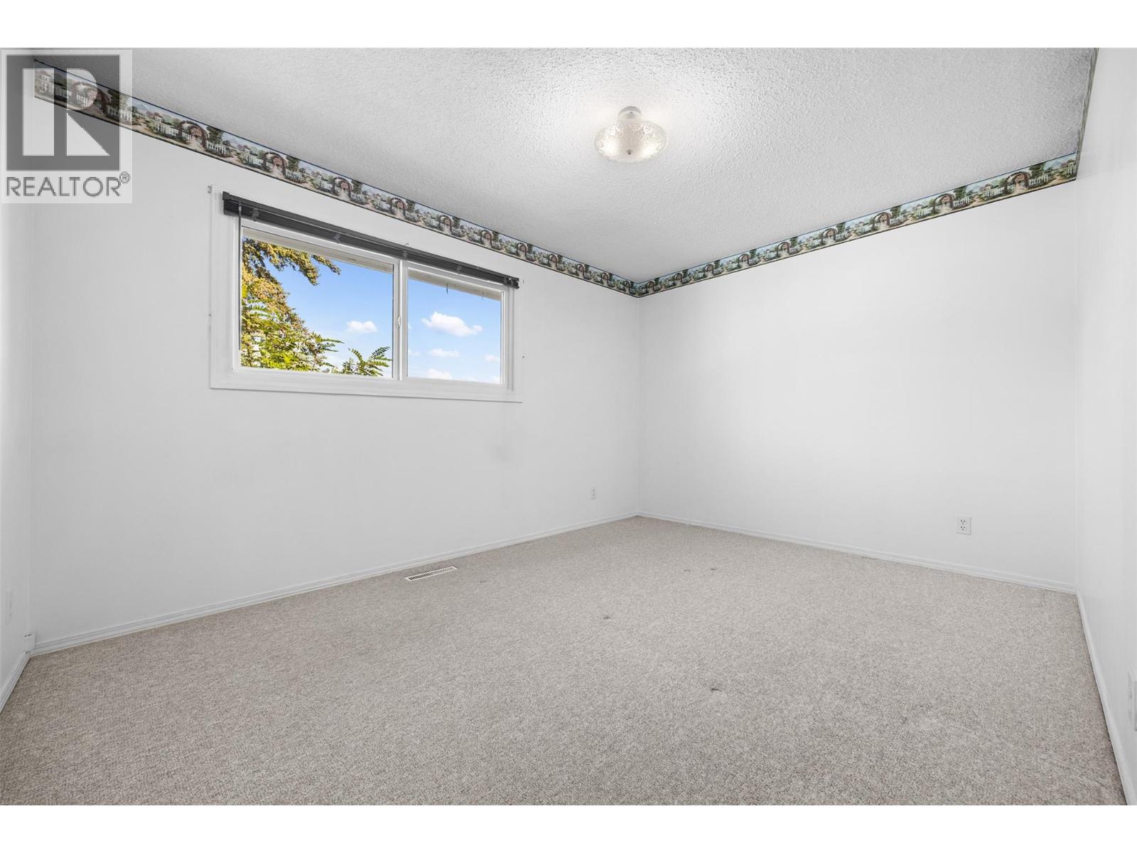  10212 Happy Valley Road, Summerland