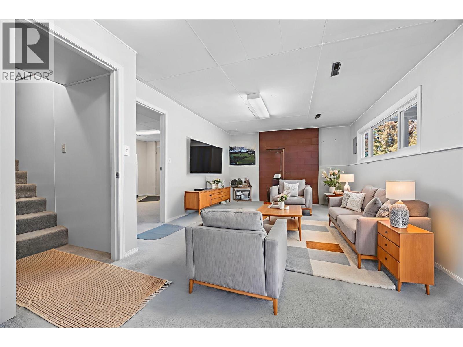  10212 Happy Valley Road, Summerland