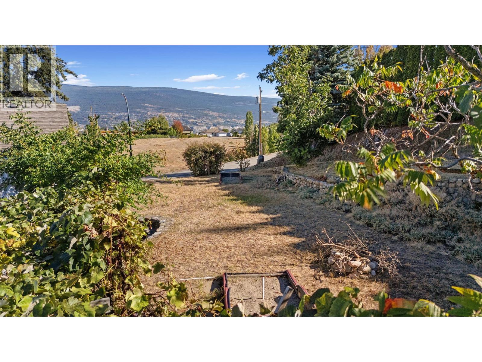  10212 Happy Valley Road, Summerland