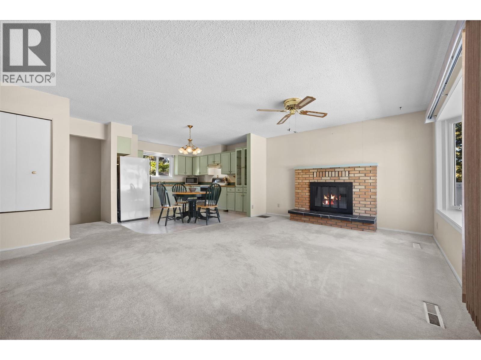  10212 Happy Valley Road, Summerland