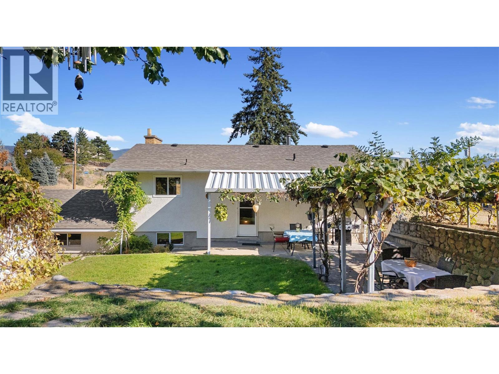  10212 Happy Valley Road, Summerland