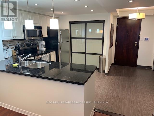 Listing photo of 1510 - 28 HOLLYWOOD AVENUE