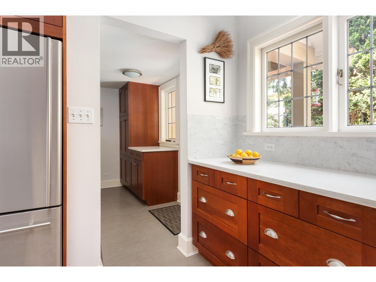 505 QUEENS AVENUE, New Westminster