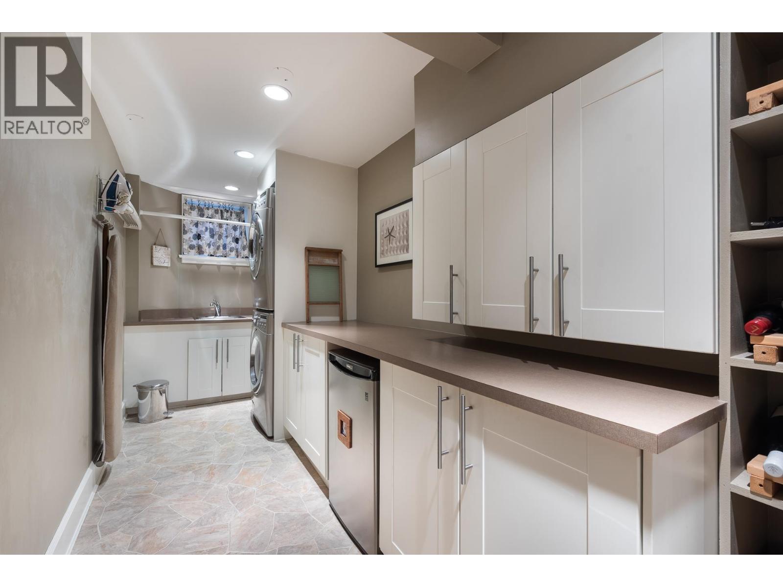 505 QUEENS AVENUE, New Westminster