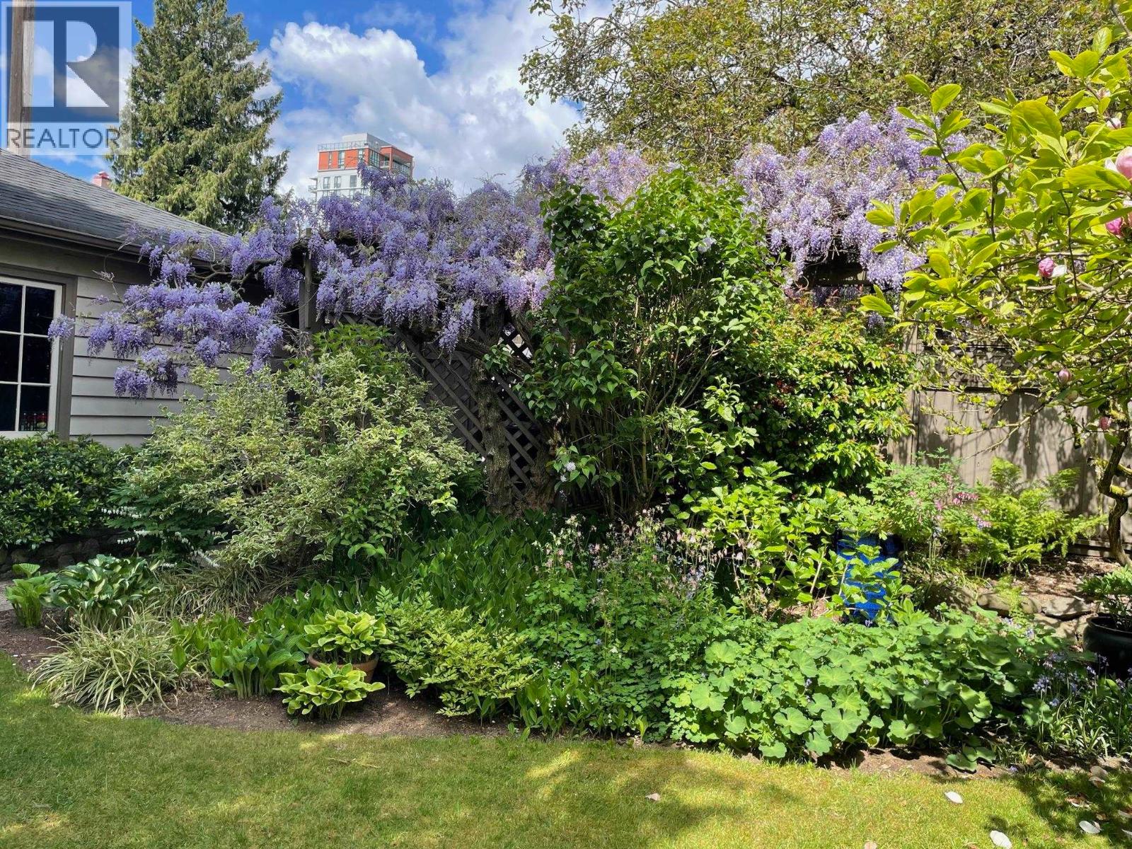 505 QUEENS AVENUE, New Westminster