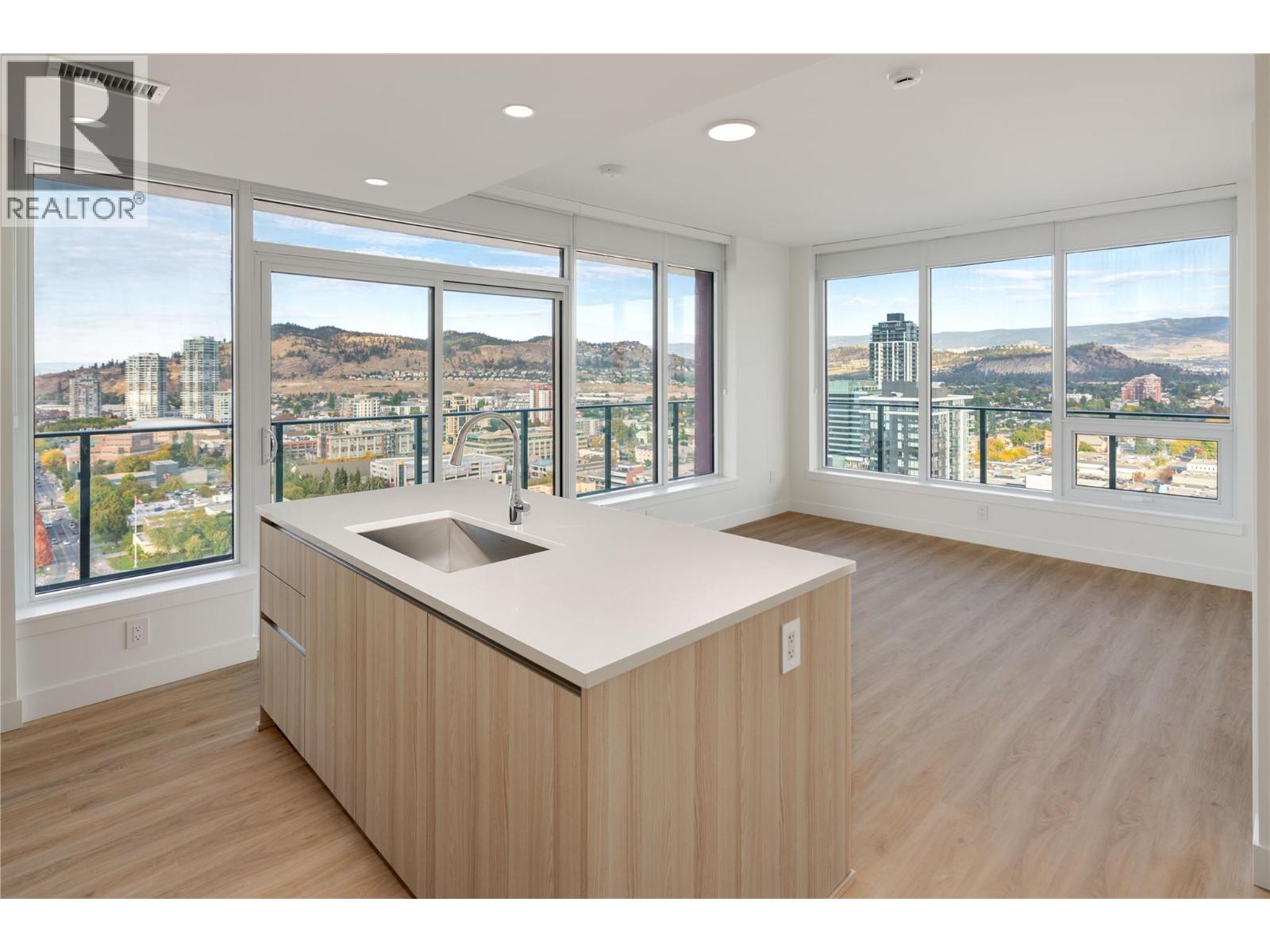 #2202-1626 Water Street, Kelowna