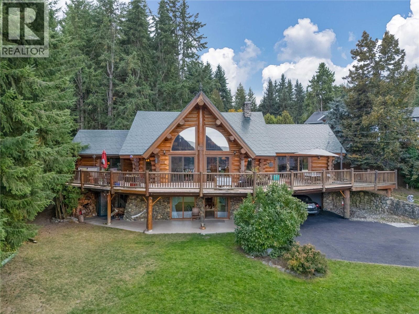  2462 Leisure Road, Blind Bay