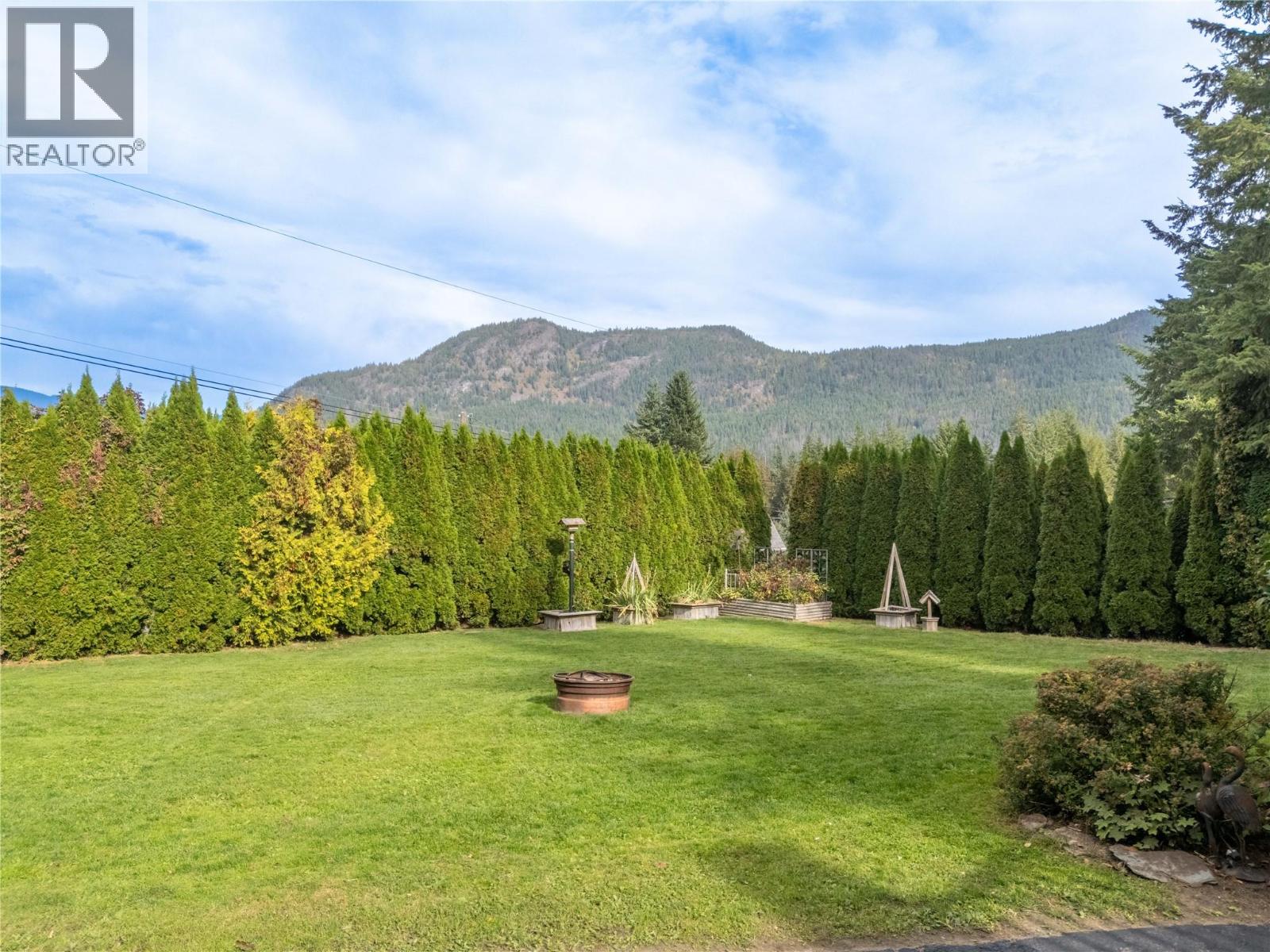 2462 Leisure Road, Blind Bay