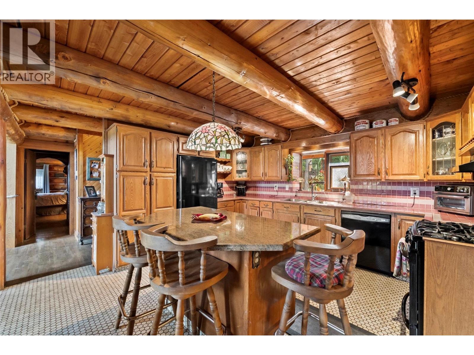 2462 Leisure Road, Blind Bay