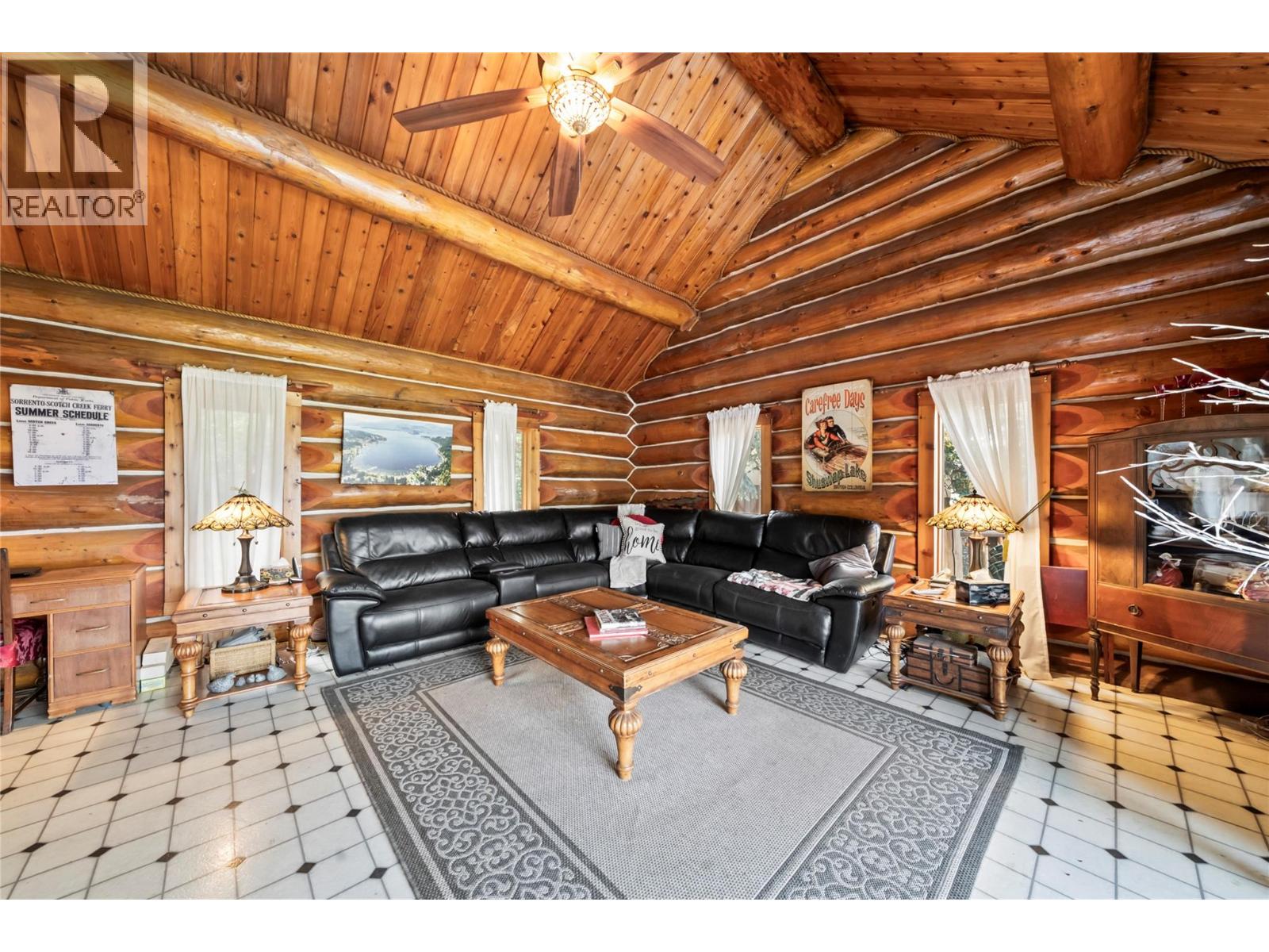 2462 Leisure Road, Blind Bay