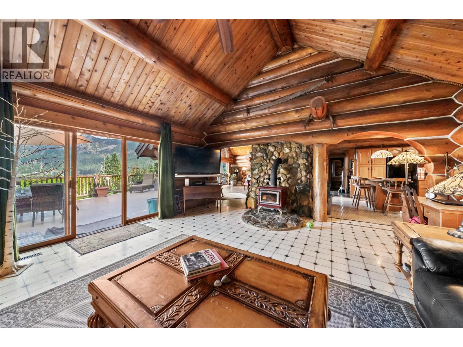 2462 Leisure Road, Blind Bay