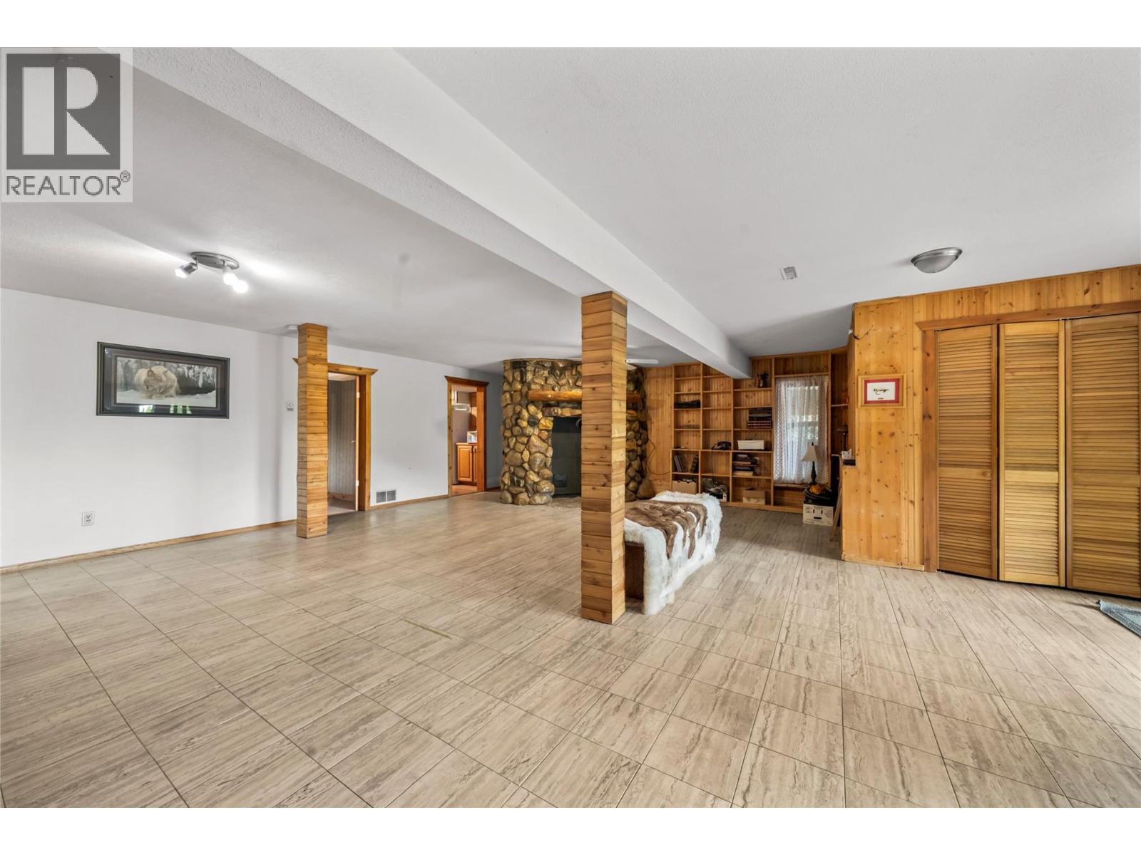 2462 Leisure Road, Blind Bay