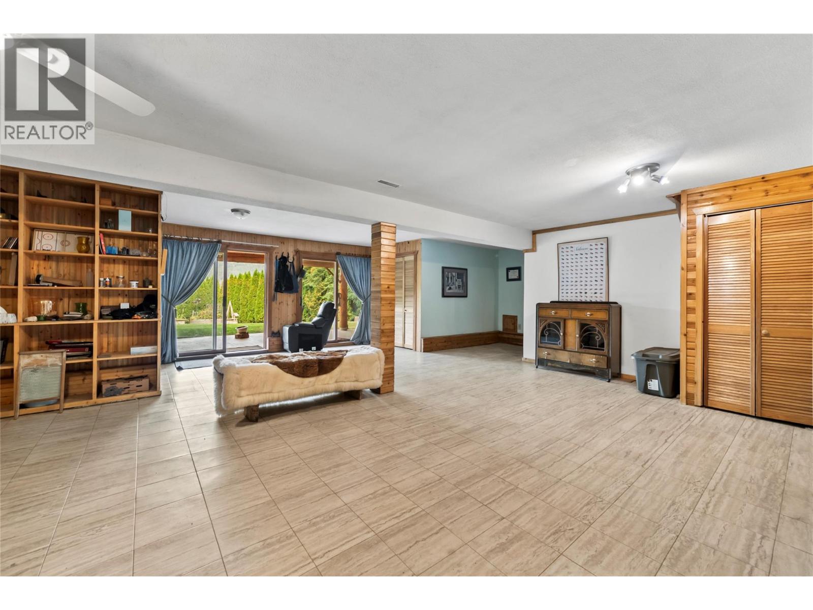 2462 Leisure Road - 67