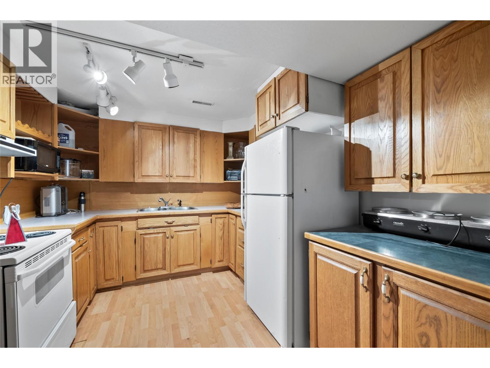 2462 Leisure Road, Blind Bay