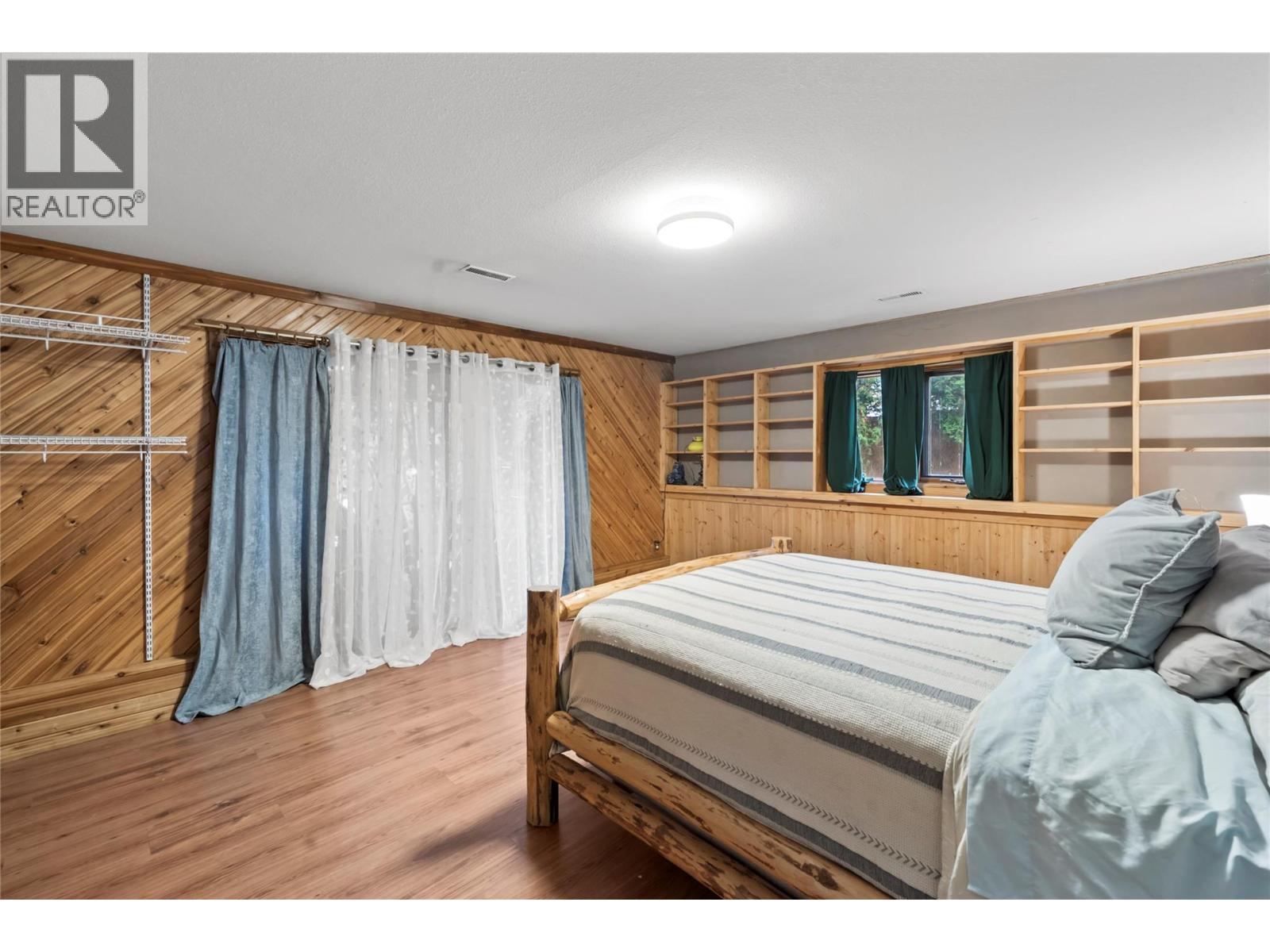2462 Leisure Road - 76