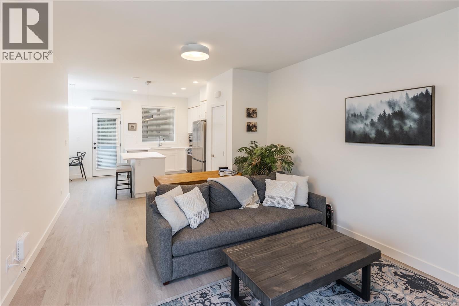 1 545 Jubilee St, Duncan