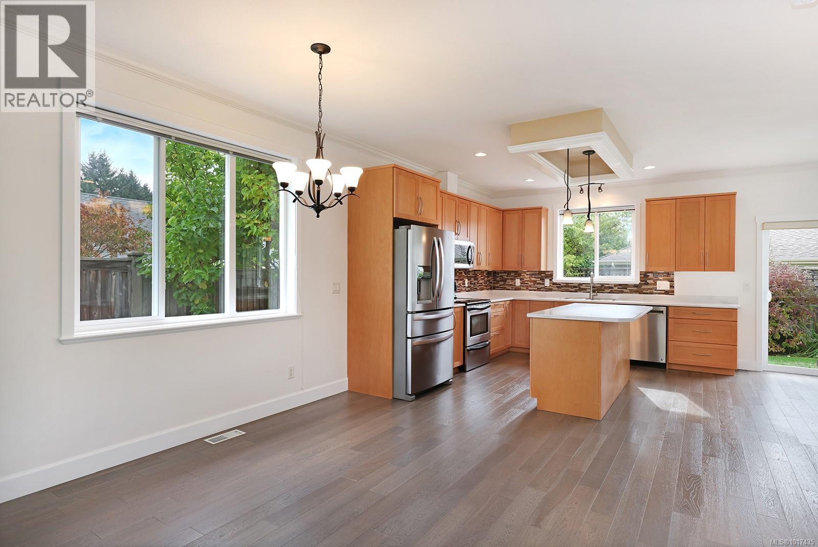 10 730 Aspen Rd, Comox