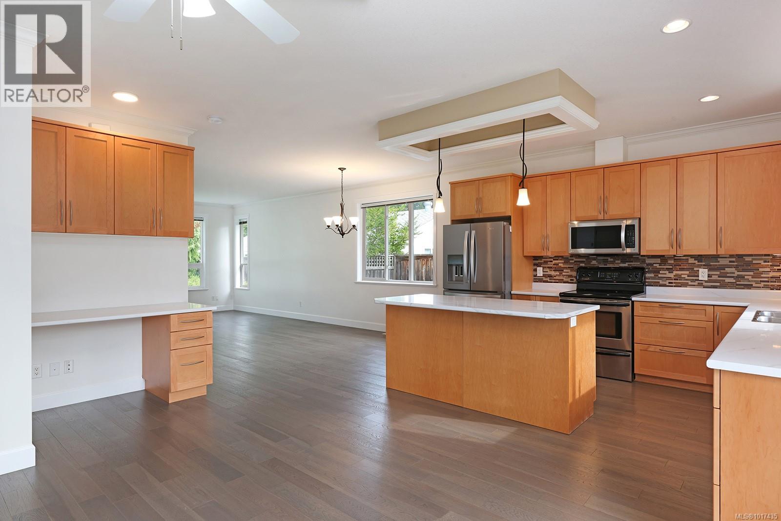 10 730 Aspen Rd, Comox