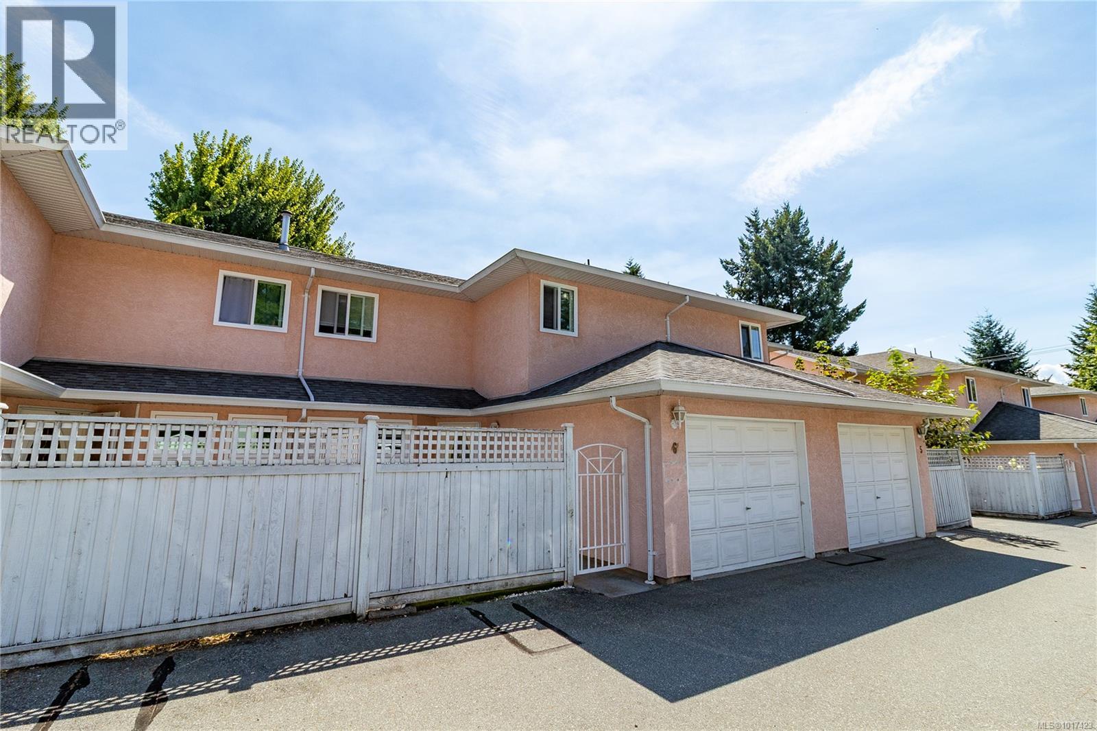 3570 Norwell Dr, Nanaimo - Exteriors - Full Complex View - Photo 2