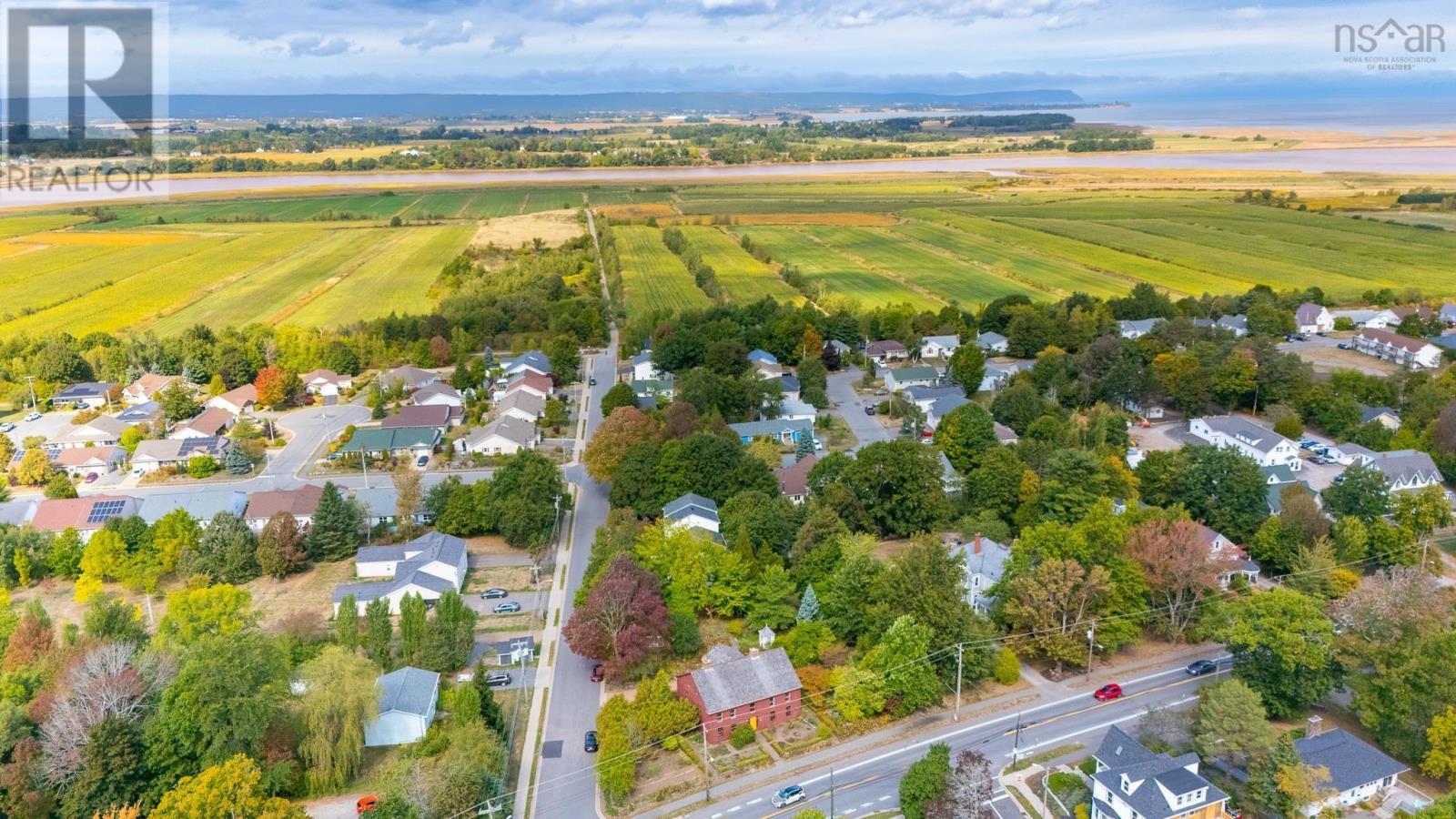 Property 46 of 47 of 654 Main Street