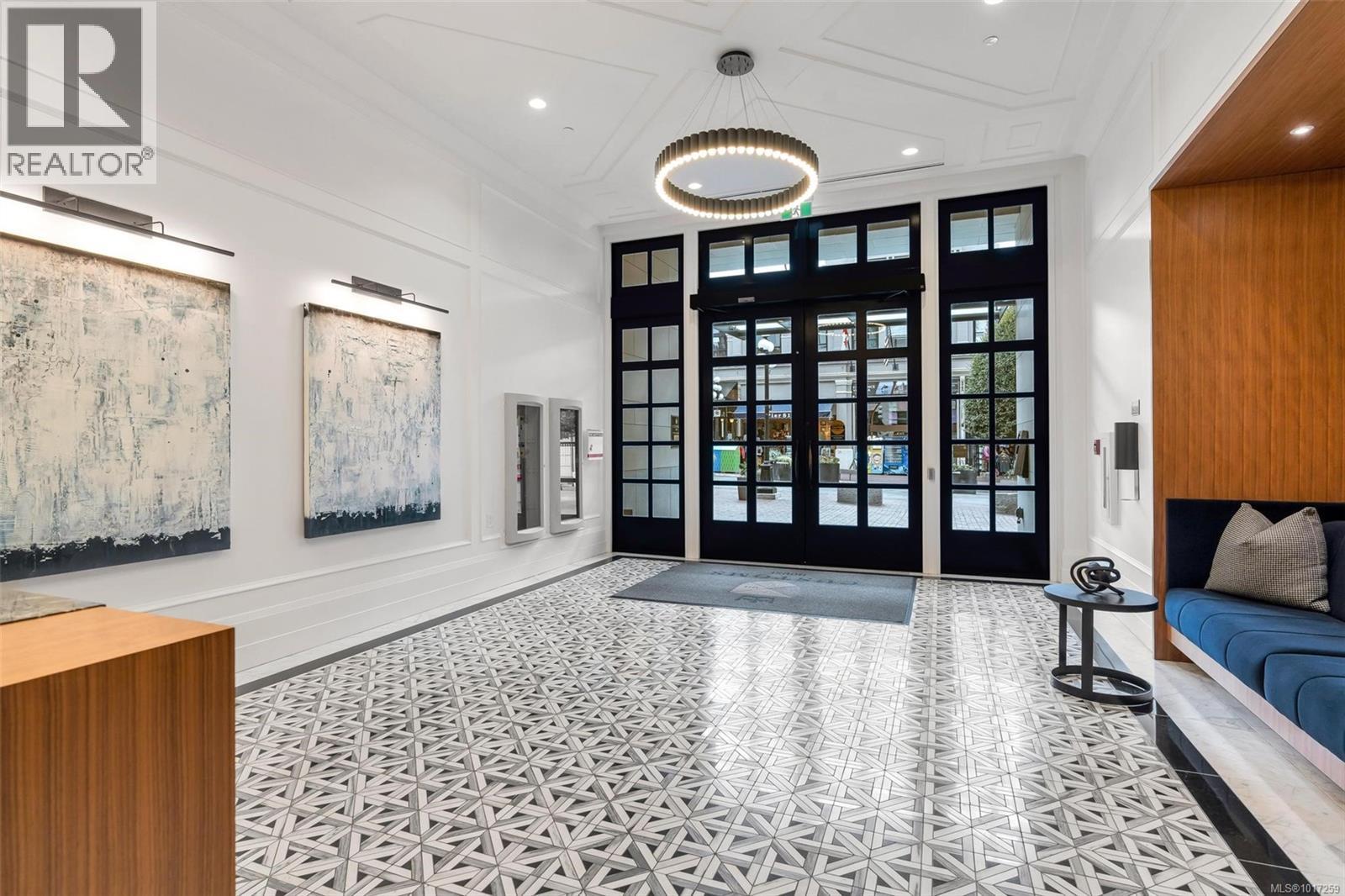 201 888 Government Street, Victoria