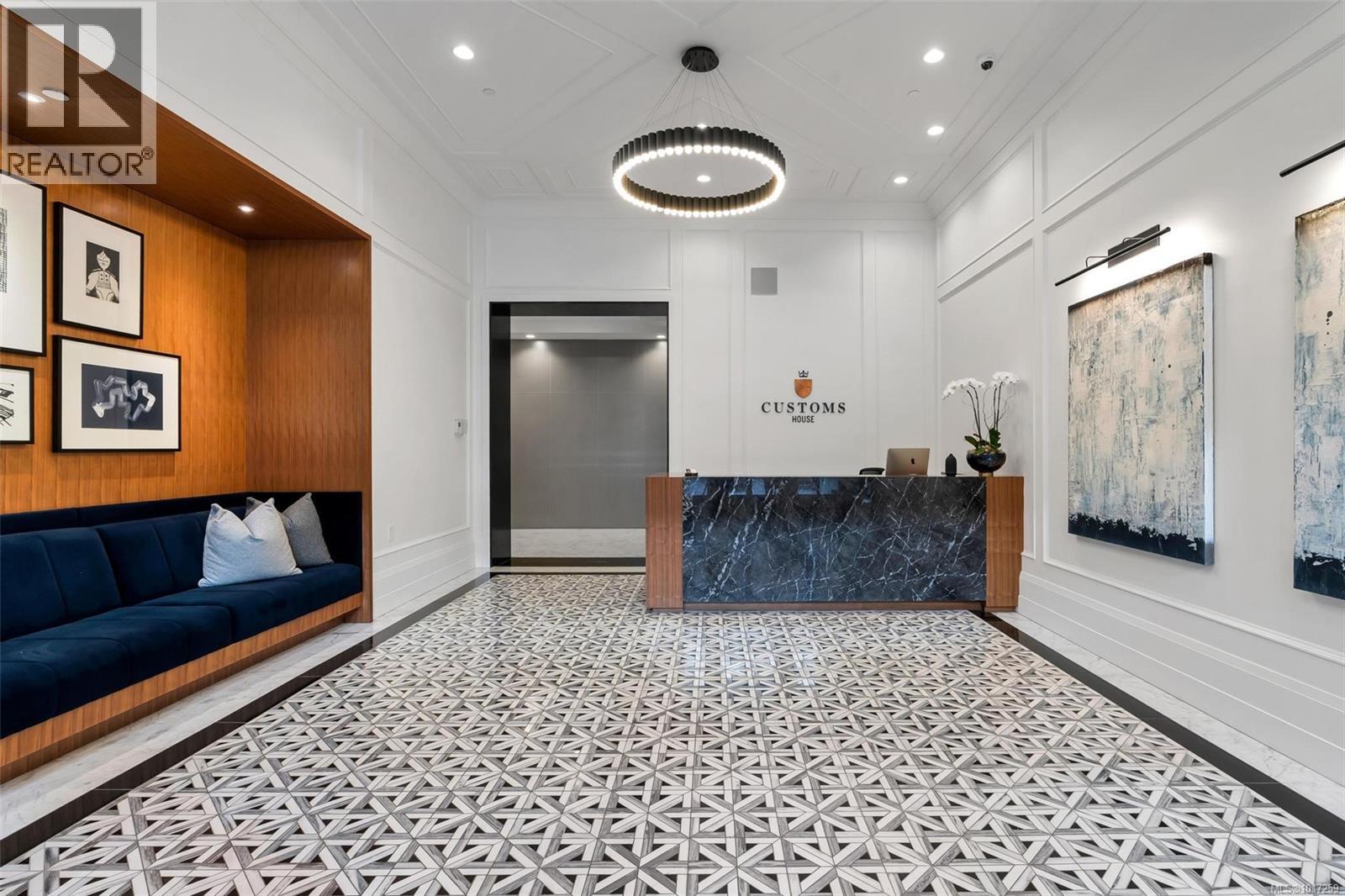 201 888 Government Street, Victoria