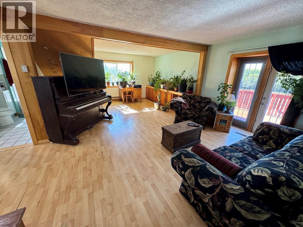 12705 Hwy 52 N, Dawson Creek