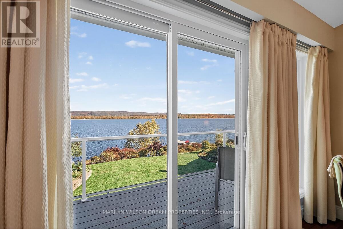2998 BARLOW CRESCENT - 23