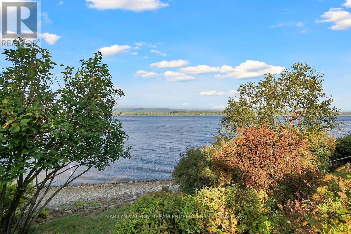 2998 BARLOW CRESCENT - 50