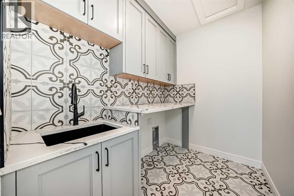 Single Family House for Sale in   Avenue SW Altadore Calgary 