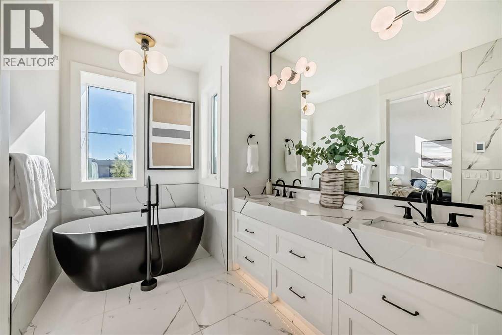 Single Family House for Sale in   Avenue SW Altadore Calgary 