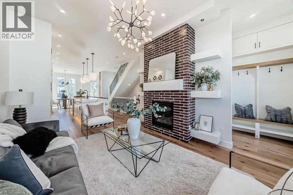 Single Family House for Sale in   Avenue SW Altadore Calgary 