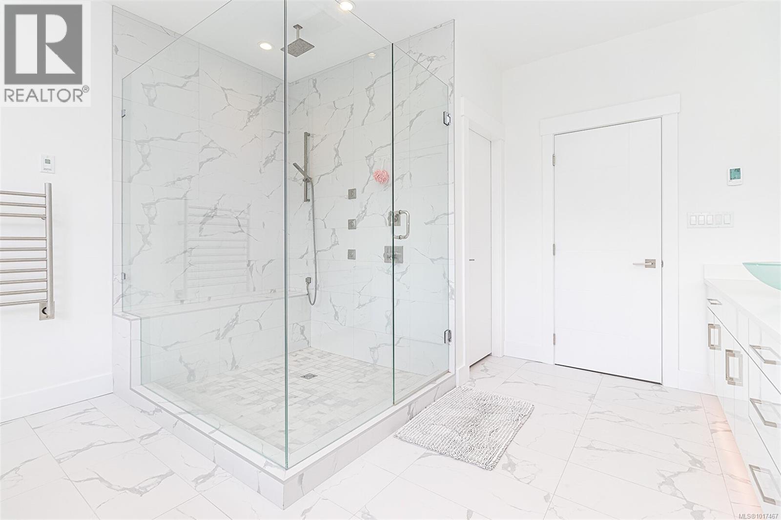  2267 Nicklaus Drive, Langford