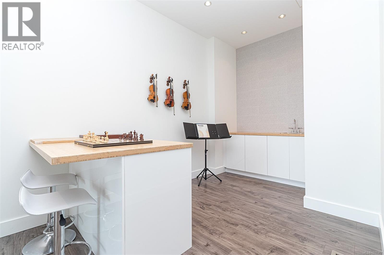  2267 Nicklaus Drive, Langford