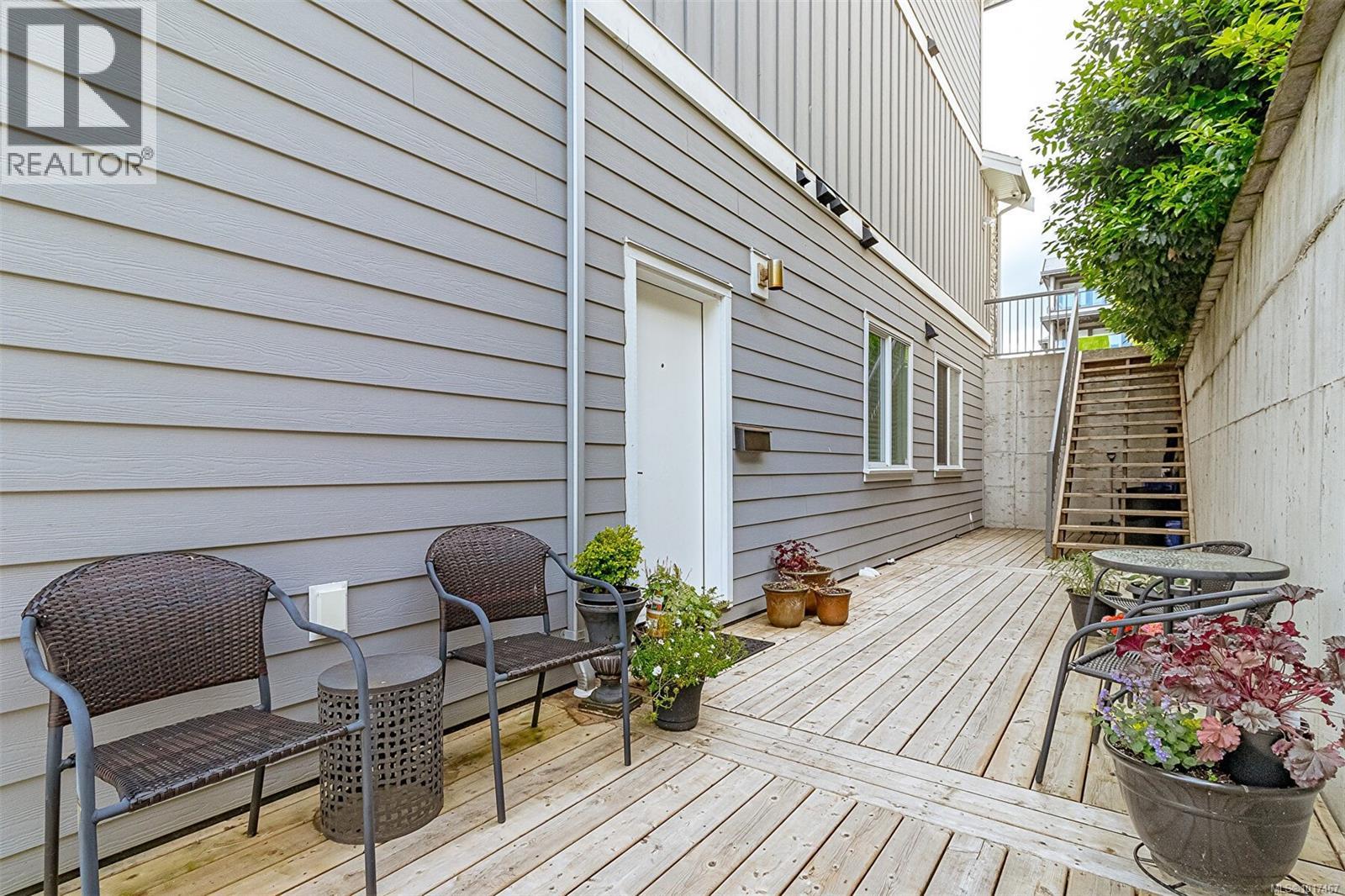  2267 Nicklaus Drive, Langford
