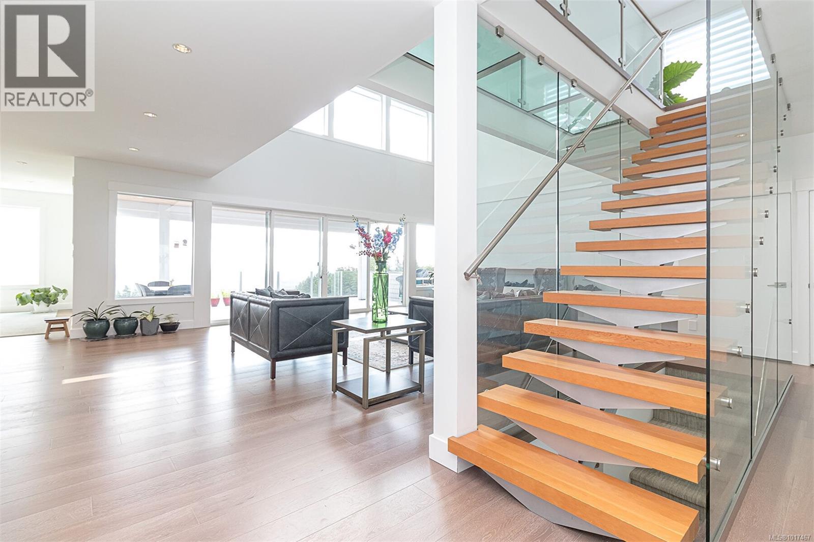  2267 Nicklaus Drive, Langford