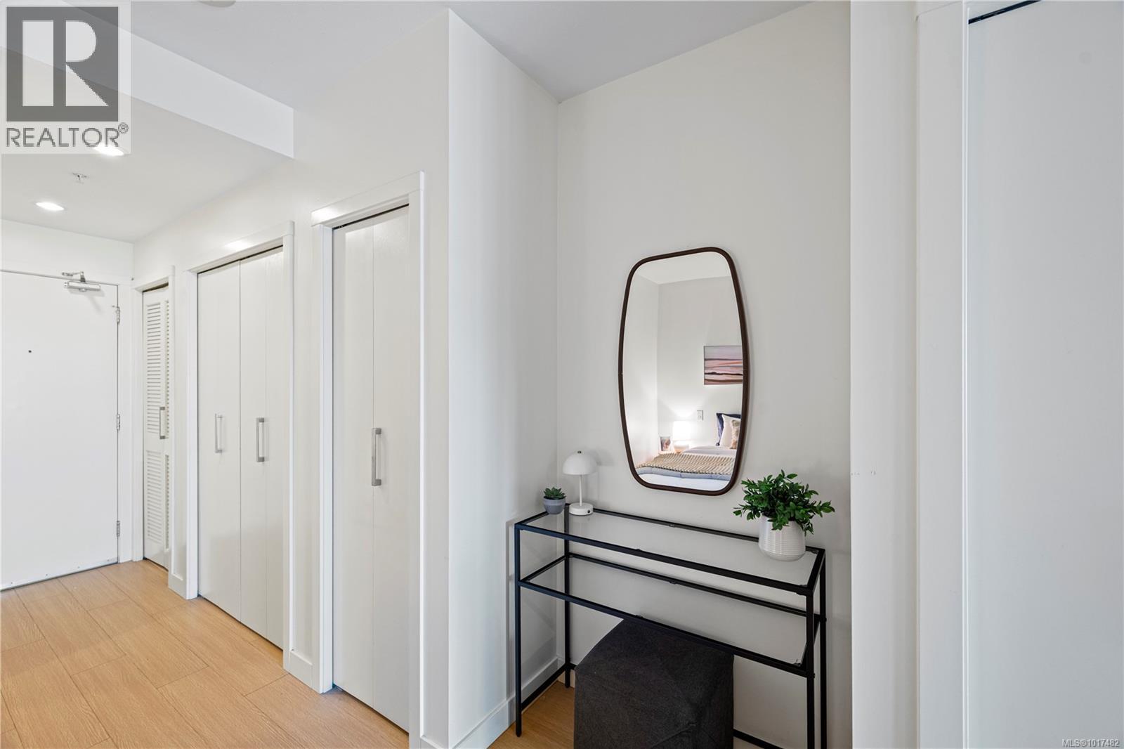 404 728 Yates Street, Victoria