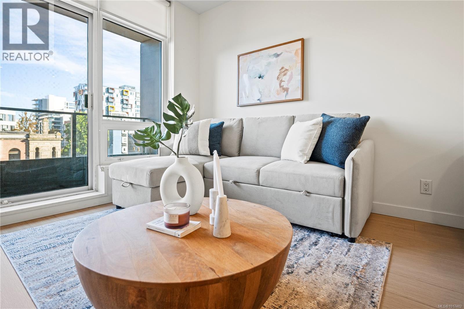 404 728 Yates Street, Victoria