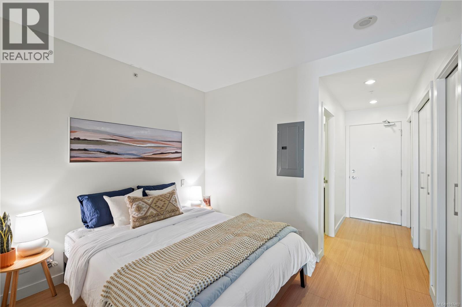404 728 Yates Street, Victoria