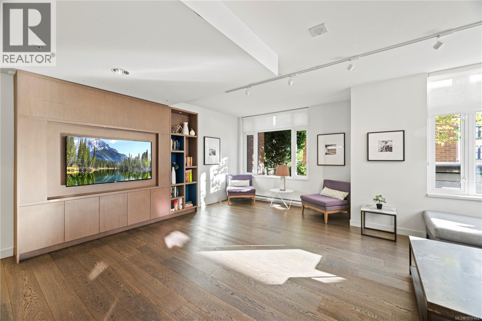 404 728 Yates Street, Victoria