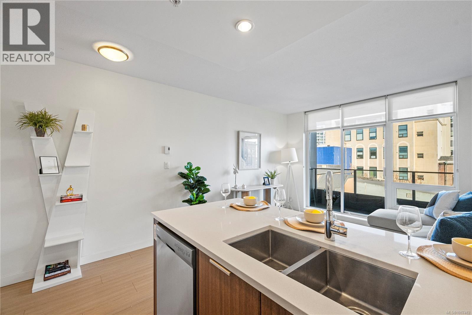 404 728 Yates Street, Victoria