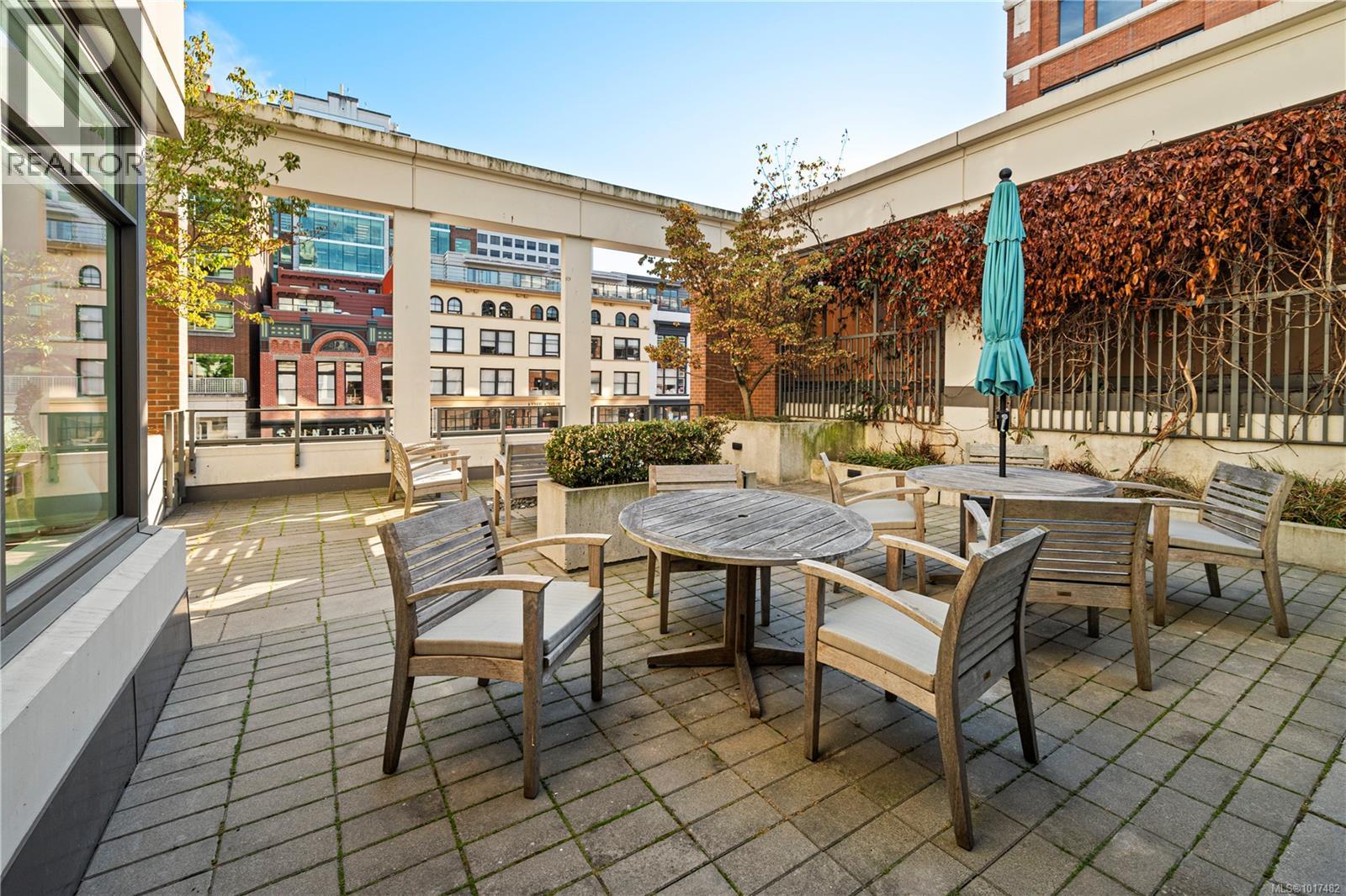 404 728 Yates Street, Victoria
