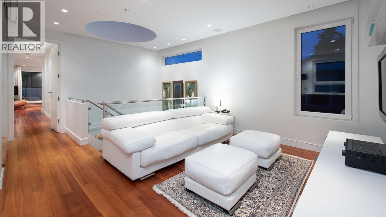 7271 PETTS Road, Richmond