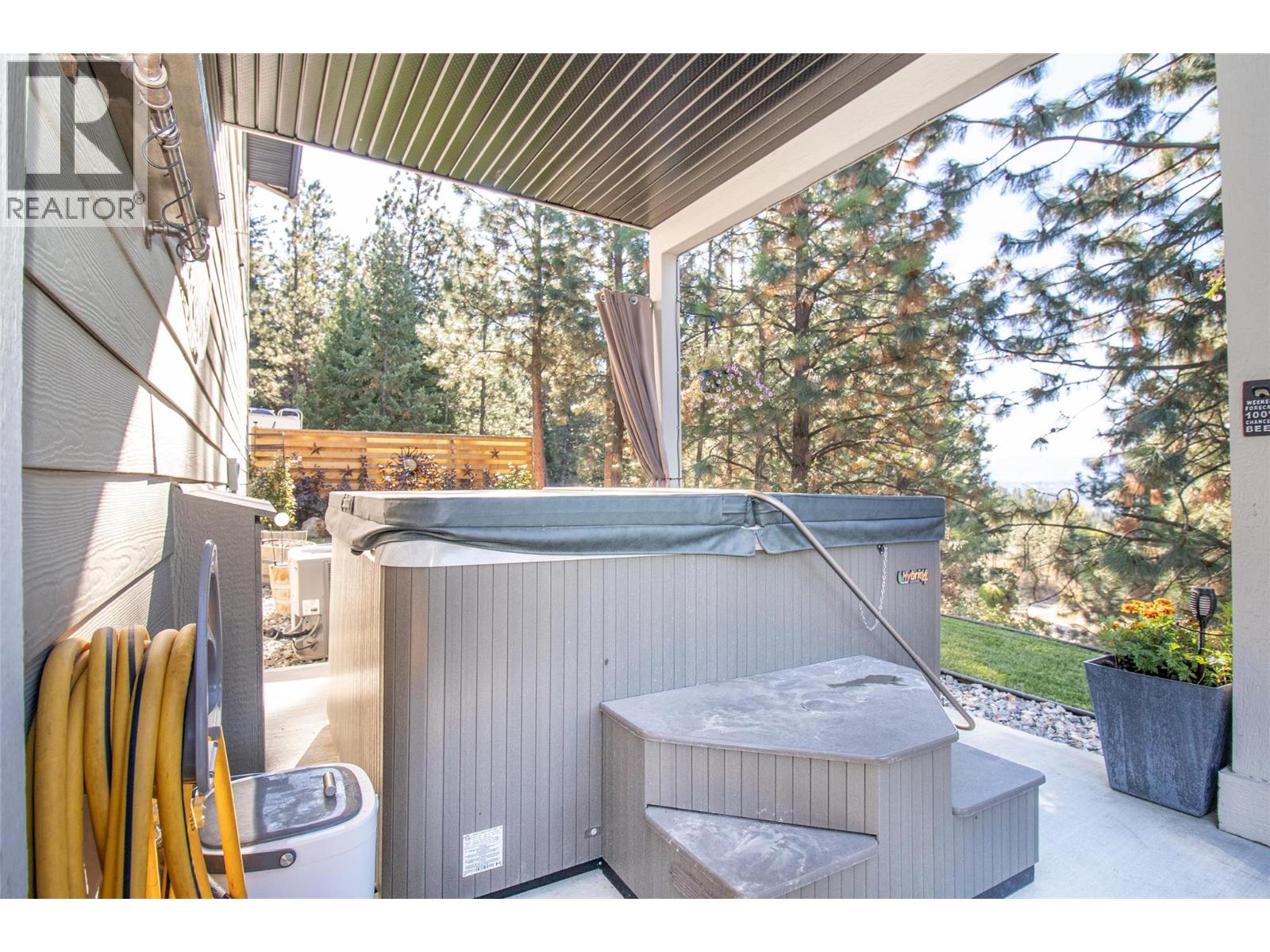  5532 Oyama Lake Road, Lake Country